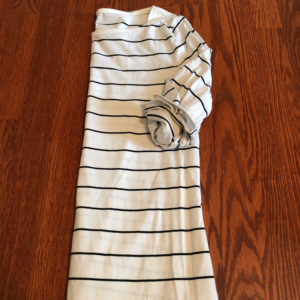 white and black striped boat neck tee